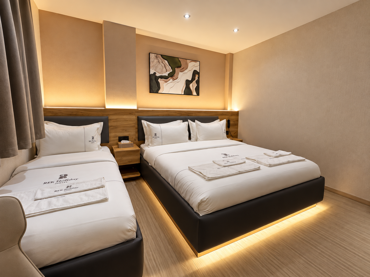REK Holiday Hotel