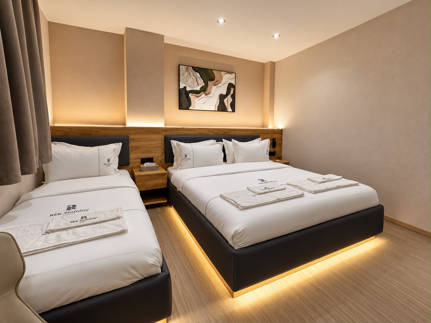 REK Holiday Hotel