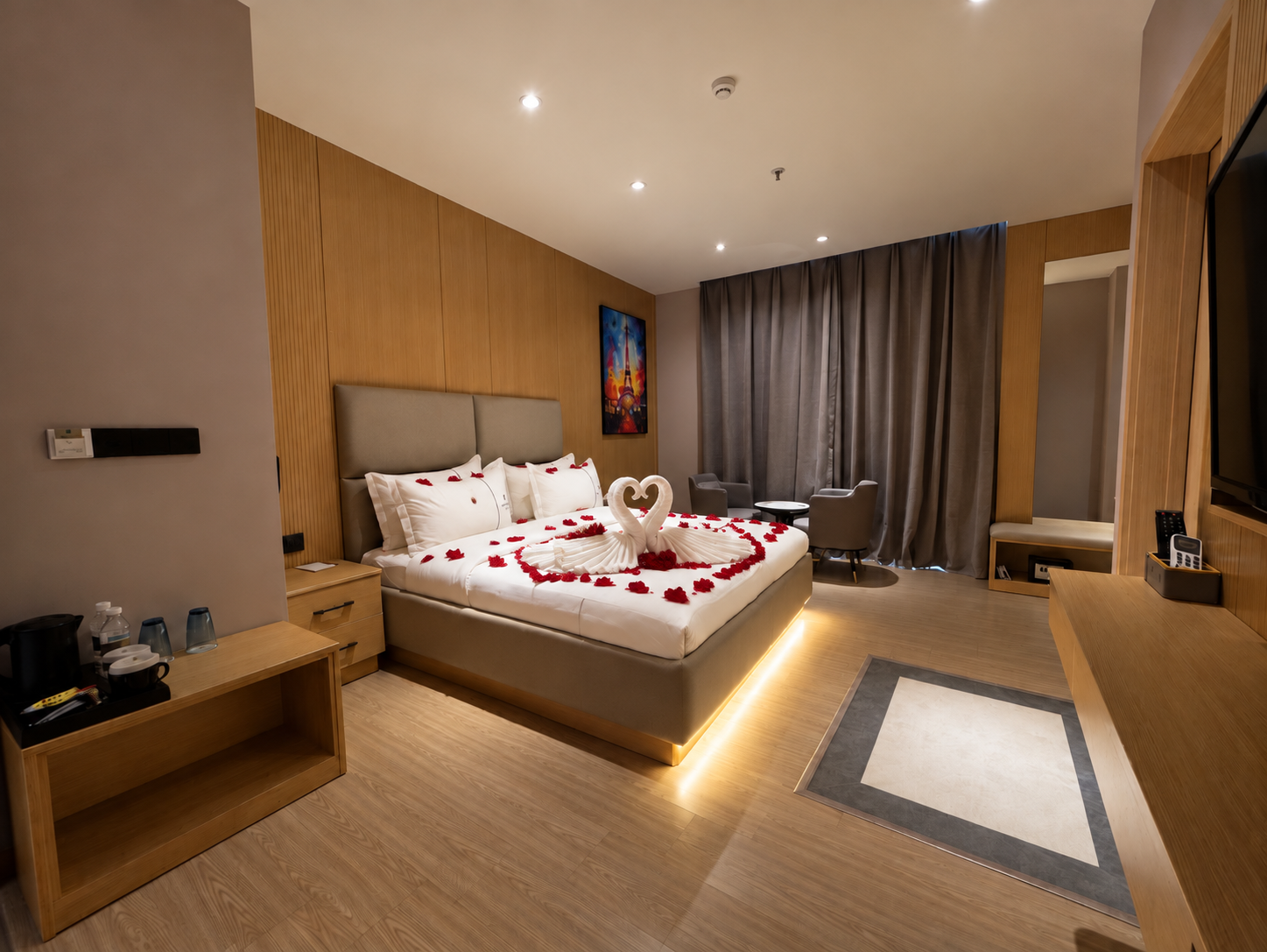 REK Holiday Hotel