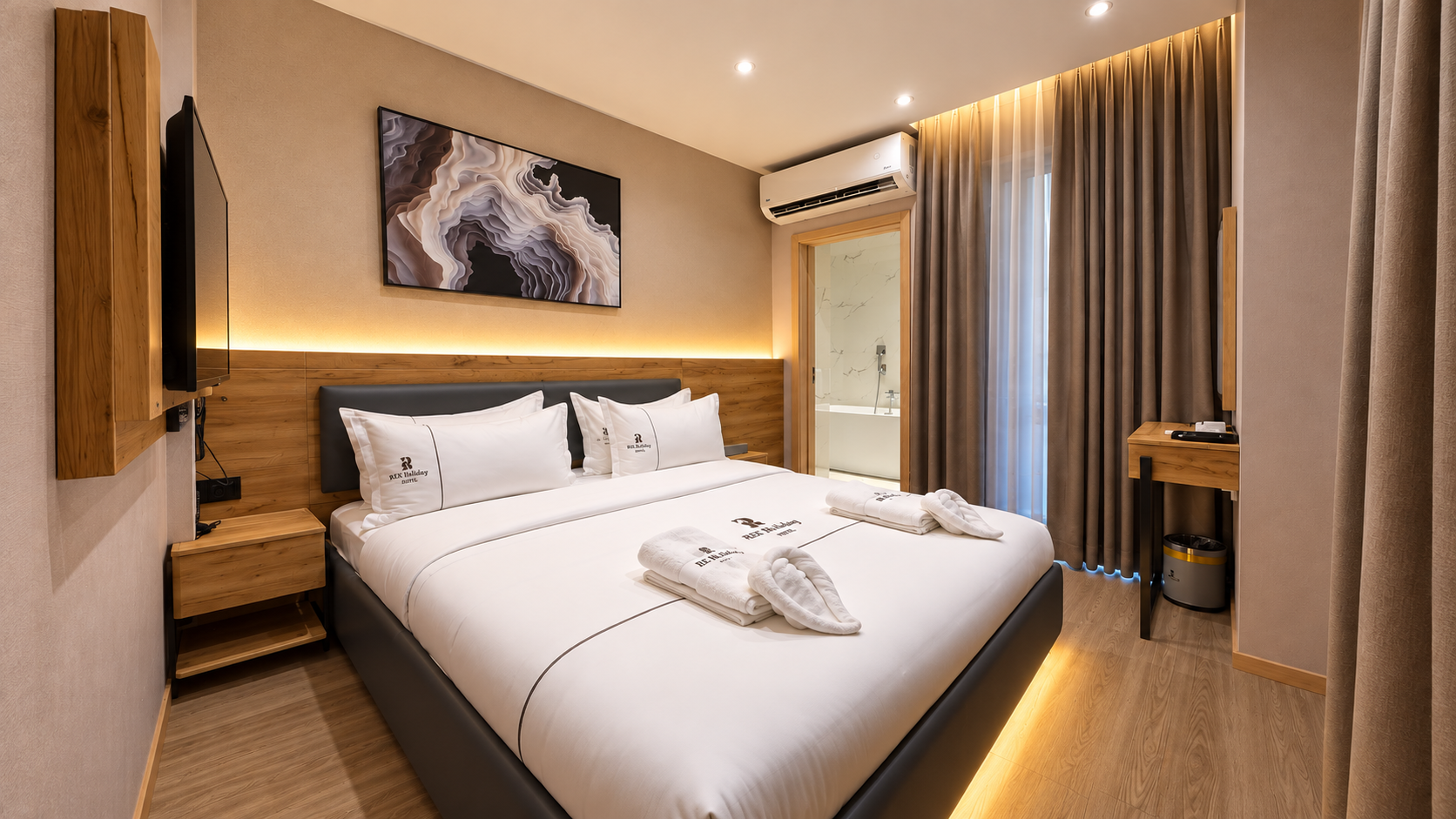 REK Holiday Hotel — Suite Room